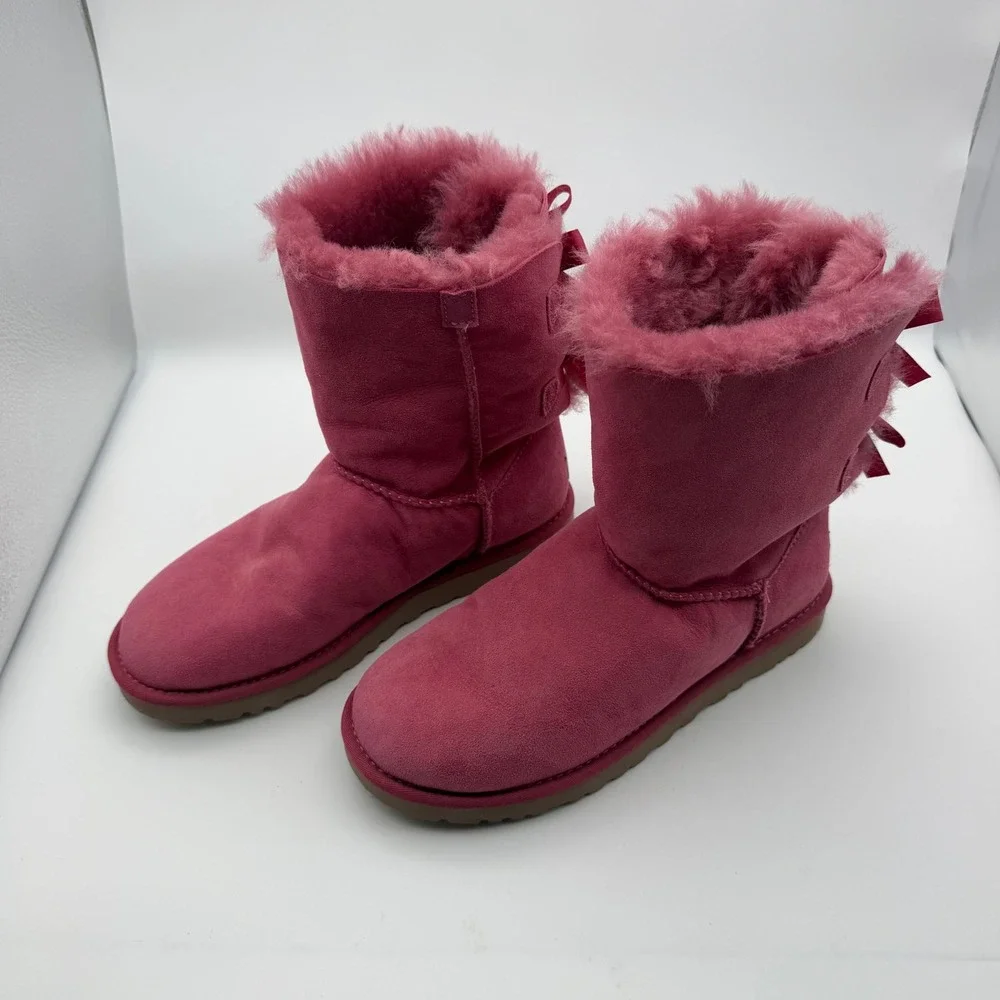 UGG Bailey Bow II Sangria Pink Suede Sheepskin Boots Size 8 Feminine Comfy Soft